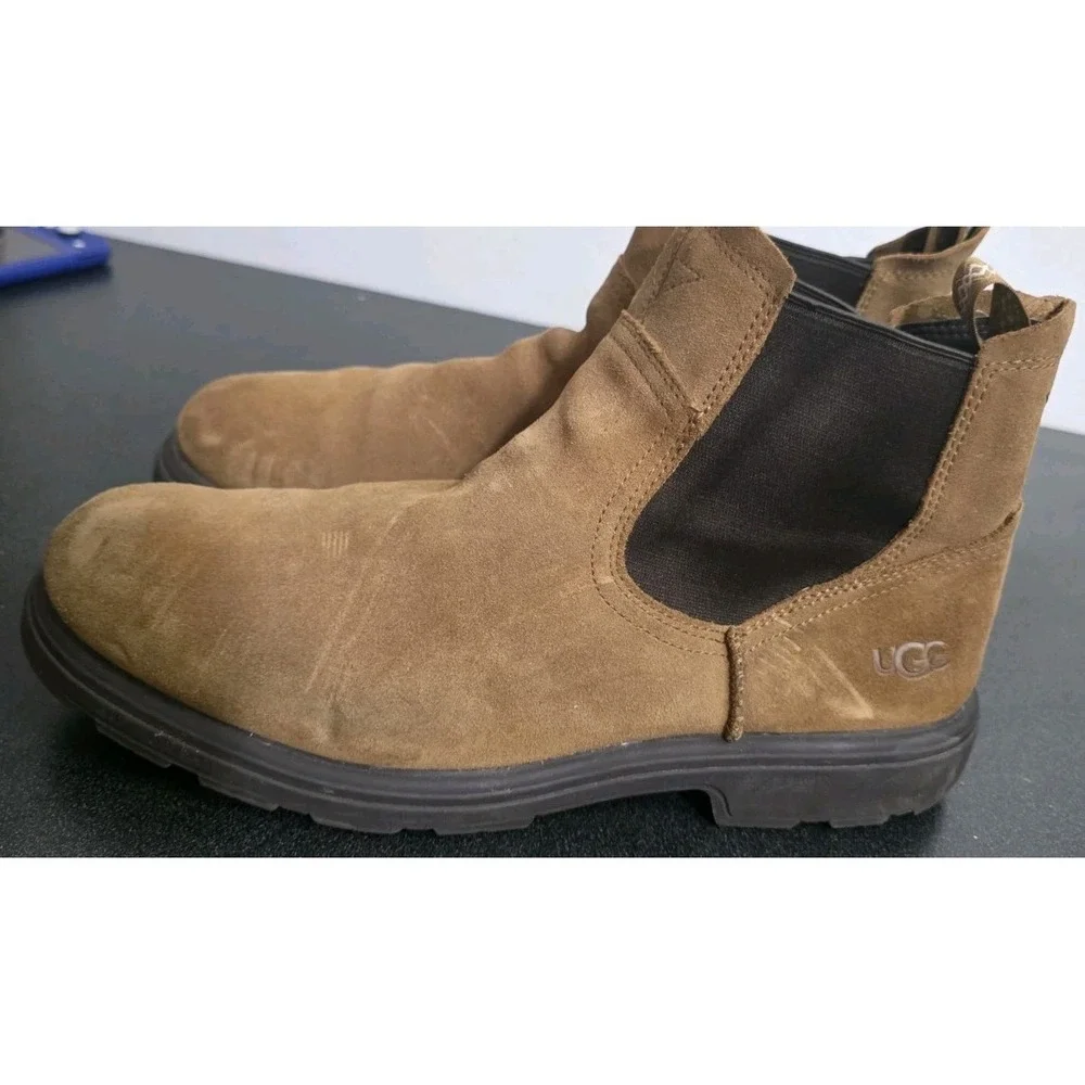 UGG Men 12 Biltmore Chelsea Boots Brown Leather‎ Waterproof Lug Sole EUC